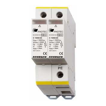Kombinace svodičů bleskového proudu T I a svodiče přepětí T II nevyžaduje montáž žádných dalších ochran proti přepětí mezi panely a střídačem.