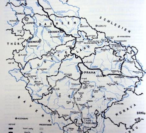 1930-1945 Suchá perioda Důraz na výstavbu akumulačních nádrží Nárůst technokratismu AKUMULAČNÍ PARADIGMA čtyřletka 39-43