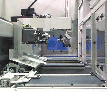 Firma Mori Seiki vystavovala v této kategorii svůj nejlevnější soustružnický stroj DuraTurn 2550 MC doplněný šestiosým robotem pro automatickou manipulaci obrobků.