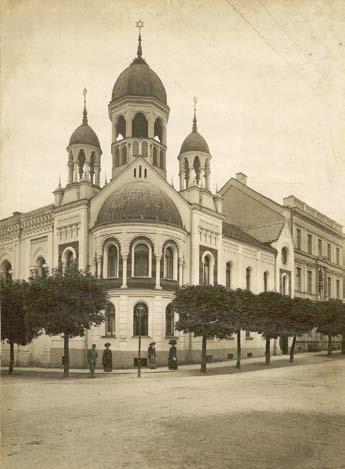 Do konce roku 1871 narostla během pouhých čtyř měsíců sbírka na částku sedmi tisíc zlatých a komise mohla zakoupit pozemek, zadat vypracování plánů na výstavbu nadačního domu sirotčince a zhotovení