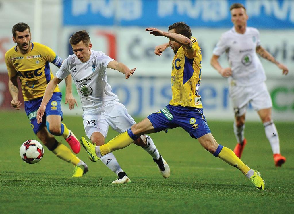 Souboj sousedů v ligové tabulce neměl vítěze Před utkáním 17. ligového kola FK Mladá Boleslav FK Teplice 1:1 byl mezi pátou Boleslaví a šestými Teplicemi rozdíl šesti bodů a ten se nezměnil.