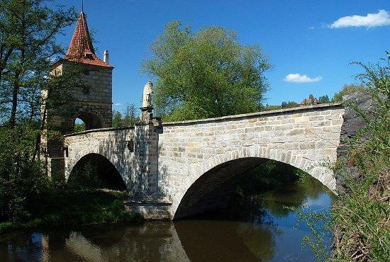 Neméně důležité je pro Stříbro hornictví a dolování rud, které daly samotnému městu jméno. Vrátíme-li se k roku 1183 dojdeme k listině knížete Bedřicha Přemyslovce.