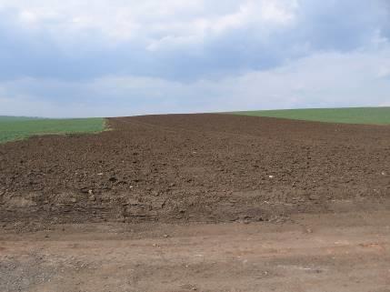 montážních a protlačovacích šachet) stanoví podle místních podmínek geologický průzkum v následném stupni projektové přípravy. Uspořádání pracovního pruhu je zřejmé z následujícího obrázku. Obr.