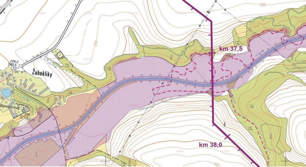 : Situace křížení trasy plynovodu a toku Ohře s vyznačením záplavového území Q100 Liboc Trasa záměru kříží Liboc zhruba na úrovni ř.km 5 toku.