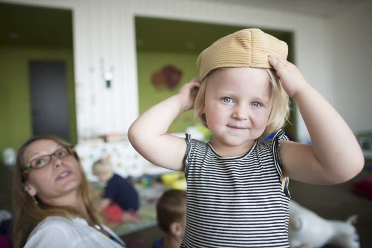 Klára Laurenčíková - je speciální pedagožka. Působila jako náměstkyně ministra na MŠMT pro agendy inkluzivního vzdělávání, ústavní výchovy a prevence rizikového chování na školách.