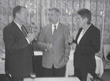 M. Nechutná (za kolektiv Nechutná M, Skřivanová R., Polívková D., Březovská A.) přednesla příspěvek Vývoj ošetřovatelské péče na Infekční klinice FN v Plzni.