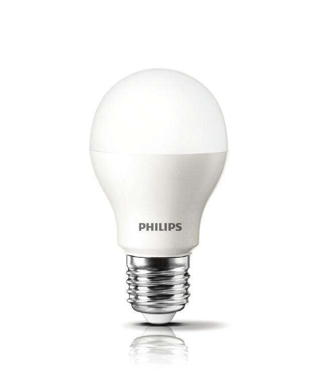 Plné světl v kamžiku: žárvky LED značky Philips pskytují maximální úrveň jasu kamžitě p zapnutí Živtnst 15 000 hdin K dispzici s tepltu chrmatičnsti 2700 K, 3000 K, 4000 K a K Světl bez