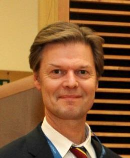 Mr. Per Eckefeldt Per Eckfeldt je v současné době ředitelem sektoru Udržitelnost veřejných financí ve fiskální politice a Ředitelství smíšených politik Generálního ředitelství pro hospodářské a
