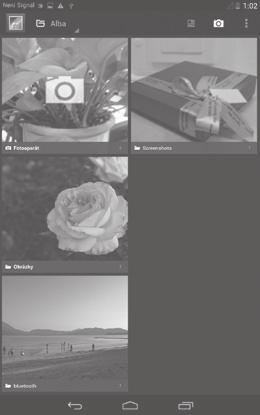 Po pořízení čtyř fotografií tablet provede automatickou syntézu a uloží jeden obrázek. Galerie funguje jako multimediální přehrávač fotografií a videa.