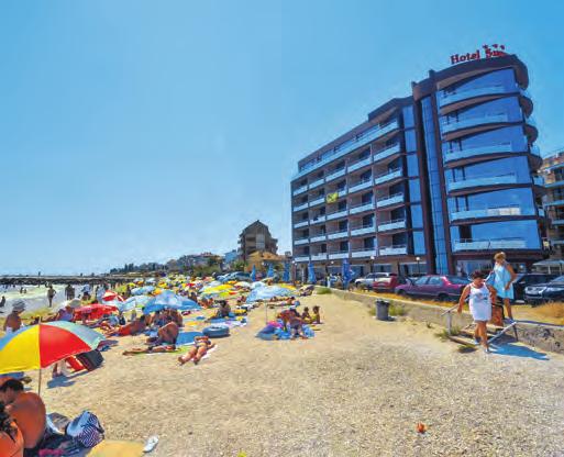 Beach, Chaika Arcadia, Chaika Metropol VYBAVENÍ: centrální recepce trezor směnárna výtah dvě restaurace bar s terasou pizzerie