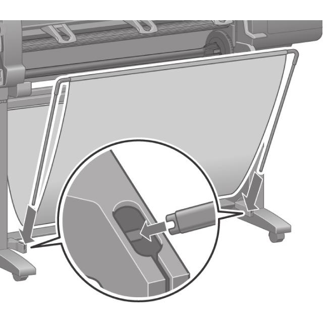 Insert the bin cross-bar into the two plastic brackets. Bölme çubuğunu iki plastik parçaya sokun.