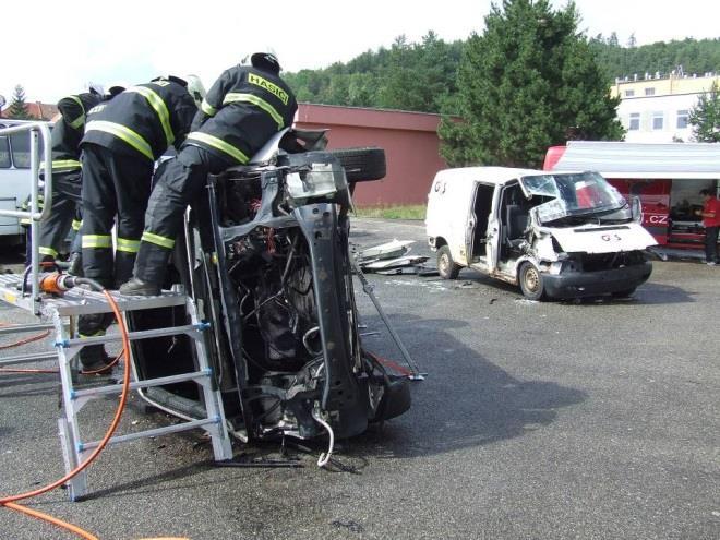 po specializované zaměstnání Heavy rescue na manipulaci s těžkými vozidly a předměty. Ve dnech 18. až 19.