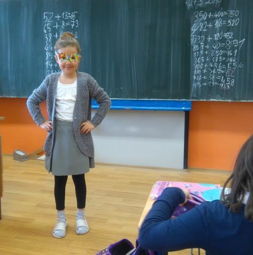 E.Fojtlová, 2. R. Guichen, 3. H.Tvarohová a S.Víšková Páťáci řešili matematickou olympiádu; do okresního kola postoupili a obsadili R.Guichen (4.-13.místo) a E.Fojtlová (36.-46.