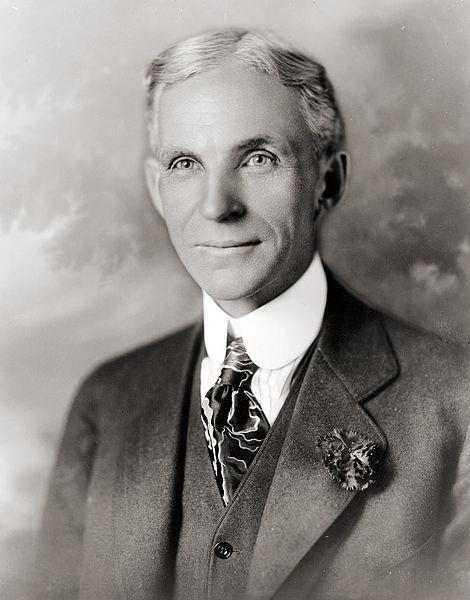 Typickým představitelem výrobní koncepce je Henry Ford: Henry Ford 1919 Říká se, že Henry Ford postavil Ameriku na kola.