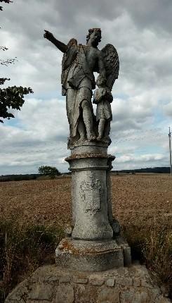 9326250E Ratibořice na Moravě Kaple sv. Cyrila a Metoděje - kaple z r. 1928 Na postavení kaple na návsi proběhla obecní sbírka (1928) Místo: uprostřed obce GPS 49.