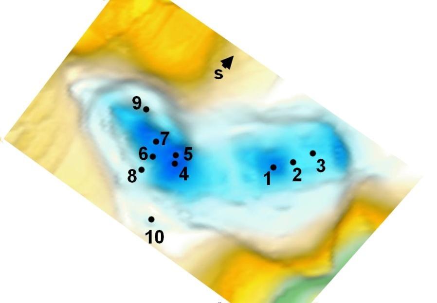 56 Obr. 5: 2D model hradiště s vyznačenými objekty.