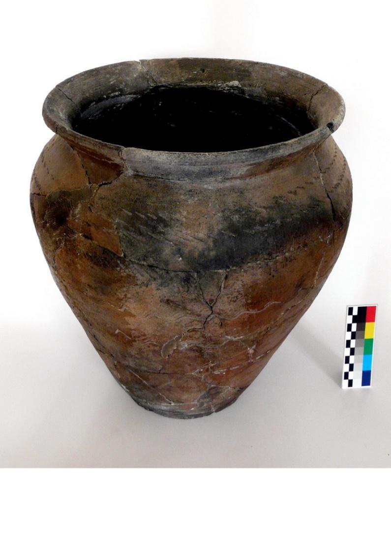 Obr. 13: Keramická nádoba z lokality Žinkovy Obrovo hradiště