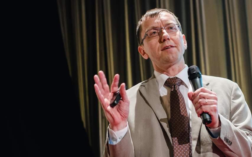 Hlavním speakerem a čestným hostem se stal profesor Anthony Back, ředitel Center for Excellence in Palliative