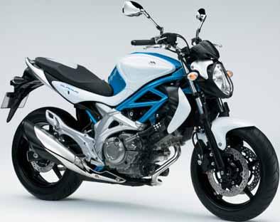 GLADIUS ABS / GLADIUS dvouválec do V (90 ), DOHC Objem motoru: 645 cm 3 GLADIUS ABS