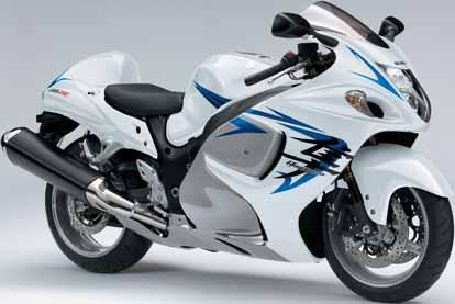motoru: 999 cm 3 810 mm 203 kg Glass