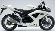 GSX-R750 čtyřdobý, kapalinou chlazený Objem motoru: 750 cm 3 810 mm 198 kg Pearl Mirage White