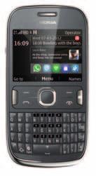 zabudované svietidlo nepoškriabateľný displej GPS Nokia 300 Elegantný telefón s 2,4-palcovým m displejom a hardvérovou