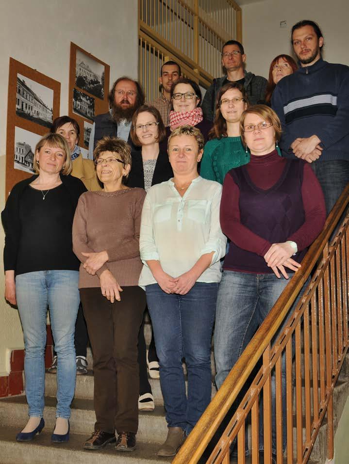 Orlické hory a Podorlicko 24/1 2: 69 77 (2017) Obr. 12. Odborní zaměstnanci v roce 2017. Zleva do prava dole: M. Beková, M. Hulcová, J.