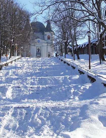 V OLOMOUCI Zástupci výboru Matice svatohostýnské se 22. listopadu setkali s otcem arcibiskupem Mons. Janem Graubnerem na olomouckém arcibiskupství.