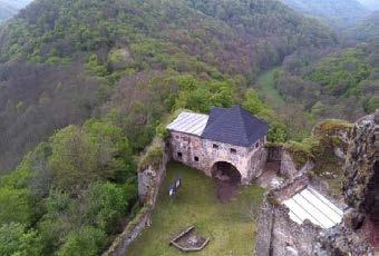 Dlho sa nevedelo o existencii tohto hradu a všetky doterajšie spracovania histórie Čabrade spájali dejiny dvoch hradov.