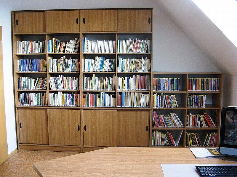 úřadu, knihovna byla zapojena do regionálního knihovního systému a od října je plně automatizovaná.