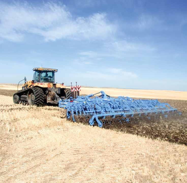 Gigant pro velké podniky Velkým zemědělským podnikům nabízí firma LEMKEN systémový nosič nářadí Gigant 10 S a Gigant 12 S, na který lze zavěsit dvě pracovní pole Rubinu 9U.