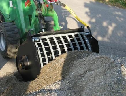 49 Míchací lžíce na beton - míchačka na beton Lžíce určená k nabírání písku nebo suchého betonu a jeho další přípravě do hotového betonu.