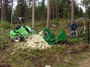 Životnost nožů do broušení je cca 50-100 motohodin podle čistoty a kvality štěpkovaného materiálu.