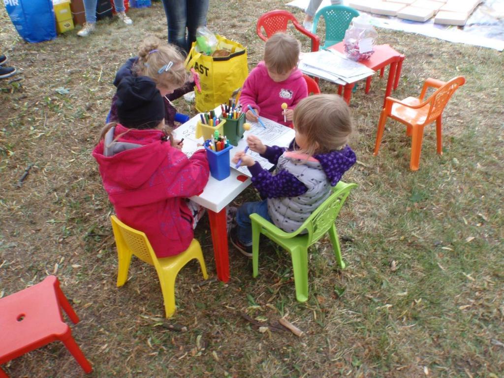 SLAVNOSTI RŮŽOVÉHO VÍNA-TŘÍDĚNÍ JE ZÁBAVA V sobotu 17.