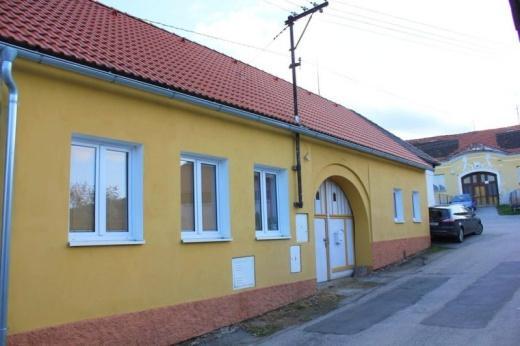 4 Lhenice RD o užitné ploše 170 m 2.