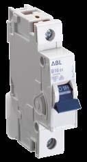Jističe (MCB) Hlavní přednosti řad jističů ABL Rozměry jističů řady T a S (1- a 3-pólové, šroubové svorky) 1. funkční tvar, tvar přizpůsoben ergonomii obsluhy, zřetelné označení přístrojů štítky 2.