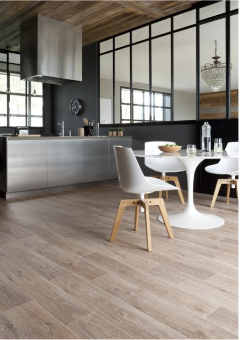 PROHLÁŠENÍ O VLASTNOSTECH MATERIÁLŮ A NÁVODY NA POKLÁDKU K PVC DesignTex a DesignTex Plus Záruční podmínky PVC DesignTex a DesignTex Plus od výrobce Gerflor Záruka GERFLOR Společnost GERFLOR, výrobce