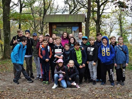Náš školní zoo koutek V naší Základní škole T. G. Masaryka Moravské Budějovice existuje jiţ několik let malý zoo koutek, o který se staráme my - členové ekologického krouţku Tereza.