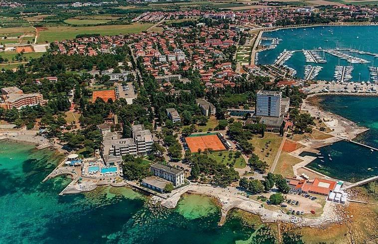 Nejbližší moře! UMAG Středověké městečko UMAG je prvním turistickým střediskem na západní straně ISTRIE při cestě ze severu.