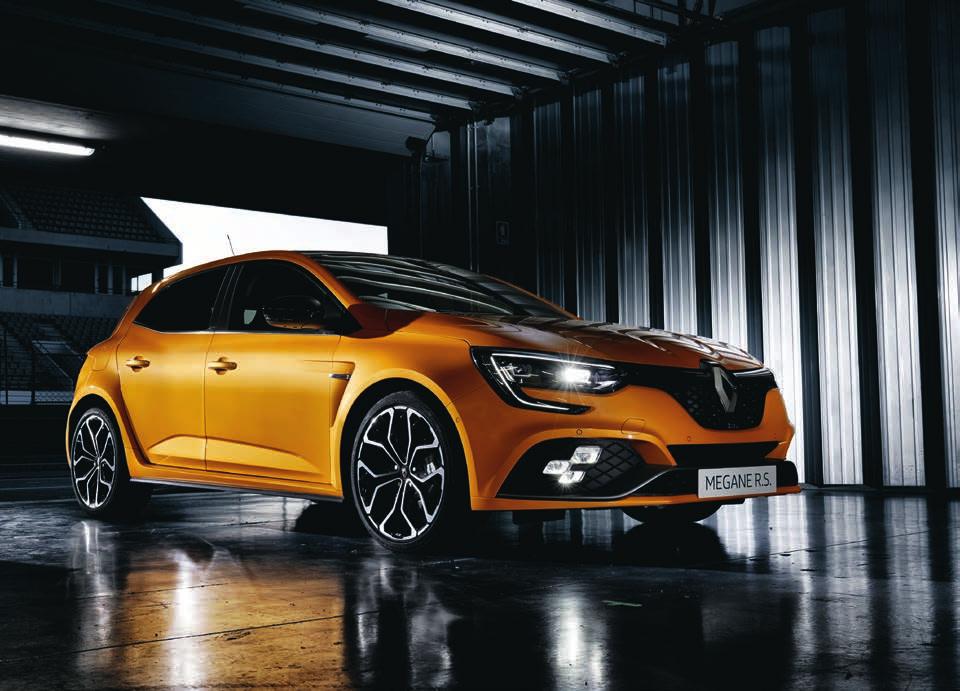 straně Tkané logo Renault Sport 77 11 785 294 (pouze jedna velikost, dospělý) 299 Kč 100% nylon Polyuretanová základna Zip, rolovací systém