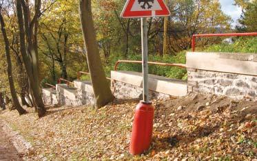 2006 vyhověl, stavební povolení zrušil a nařídil doplnění podkladů anebo řízení o vydání územního rozhodnutí o umístění stavby.