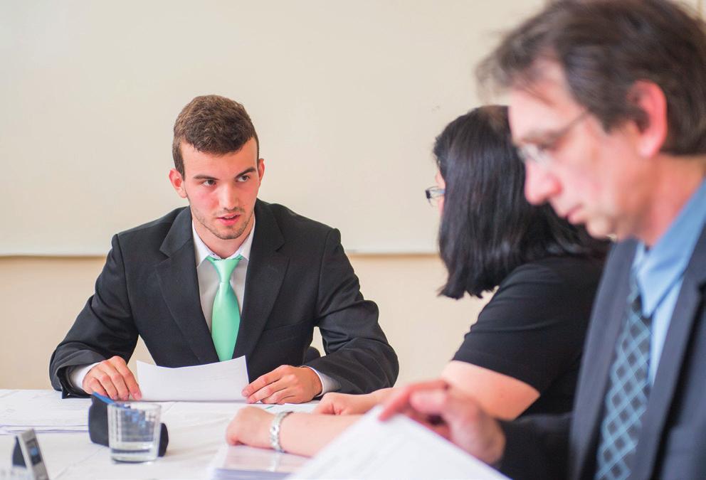 Výsledek podzimního termínu (1 neúspěšný maturant, a to žák, který už MZ opakoval z důvodu dlouhodobého špatného prospěchu) potvrzuje setrvalý trend výsledků našich žáků u maturit bez ohledu na