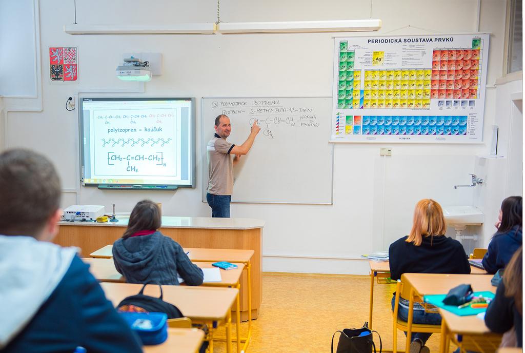jazycích začala naše škola realizovat jako první ze škol ve Zlínském kraji a stále je jednou z mála, které tuto výuku žákům nabízí.