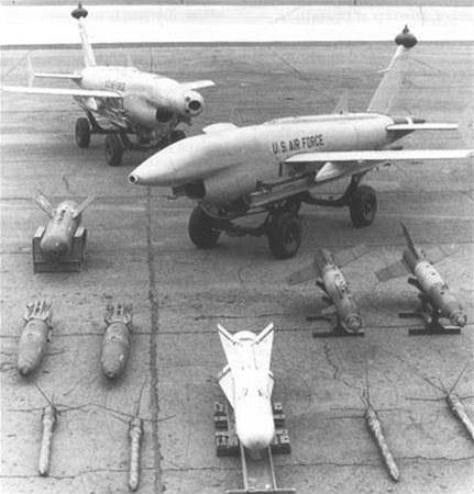 Historie UAV odpalující řízené střely» Ryan BGM-34B 1971 USA» nese řízené střely