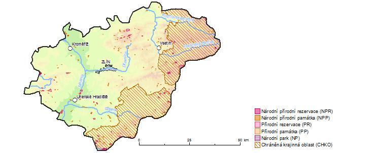 4.2 Územní a druhová ochrana přírody Na území Zlínského kraje se v roce 2016 nacházela dvě velkoplošná zvláště chráněná území (Obr. 4.2.1), a to CHKO Beskydy a CHKO Bílé Karpaty, s celkovou rozlohou 119 396 ha.
