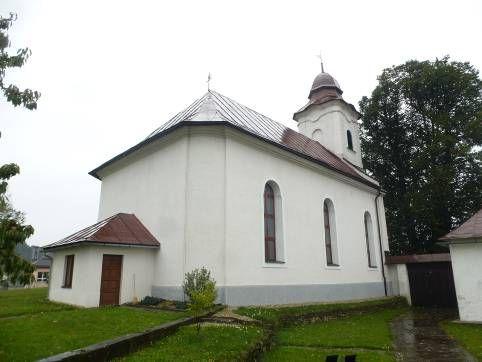 Záverečná časť má už nížinný charakter, spočiatku poľnou cestou popri Očovskom mlyne prejdeme do Očovej, následne po asfaltke v blízkosti letiska do Zolnej a na záver cez obec Lieskovec do Zvolena na