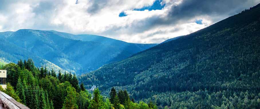 VÍTE ŽE... DID YOU KNOW WUSSTEN SIE SCHON, DASS... těmi nejkrásnějšími panoramaty se můžete kochat v Orea Resortu Horal ve Špindlerově Mlýně?