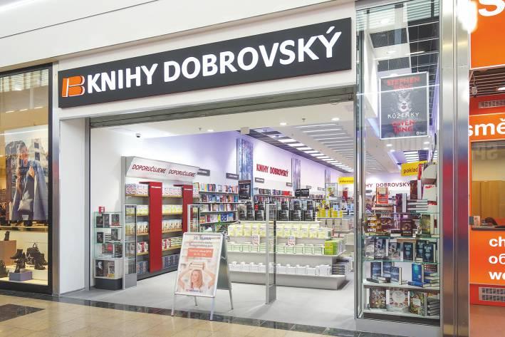 Takže pokud nemáte rádi pod vánočním stromečkem měkouše, můžete tento rok obdarovávat tvrdými dárky právě z našeho nově otevřeného knihkupectví.