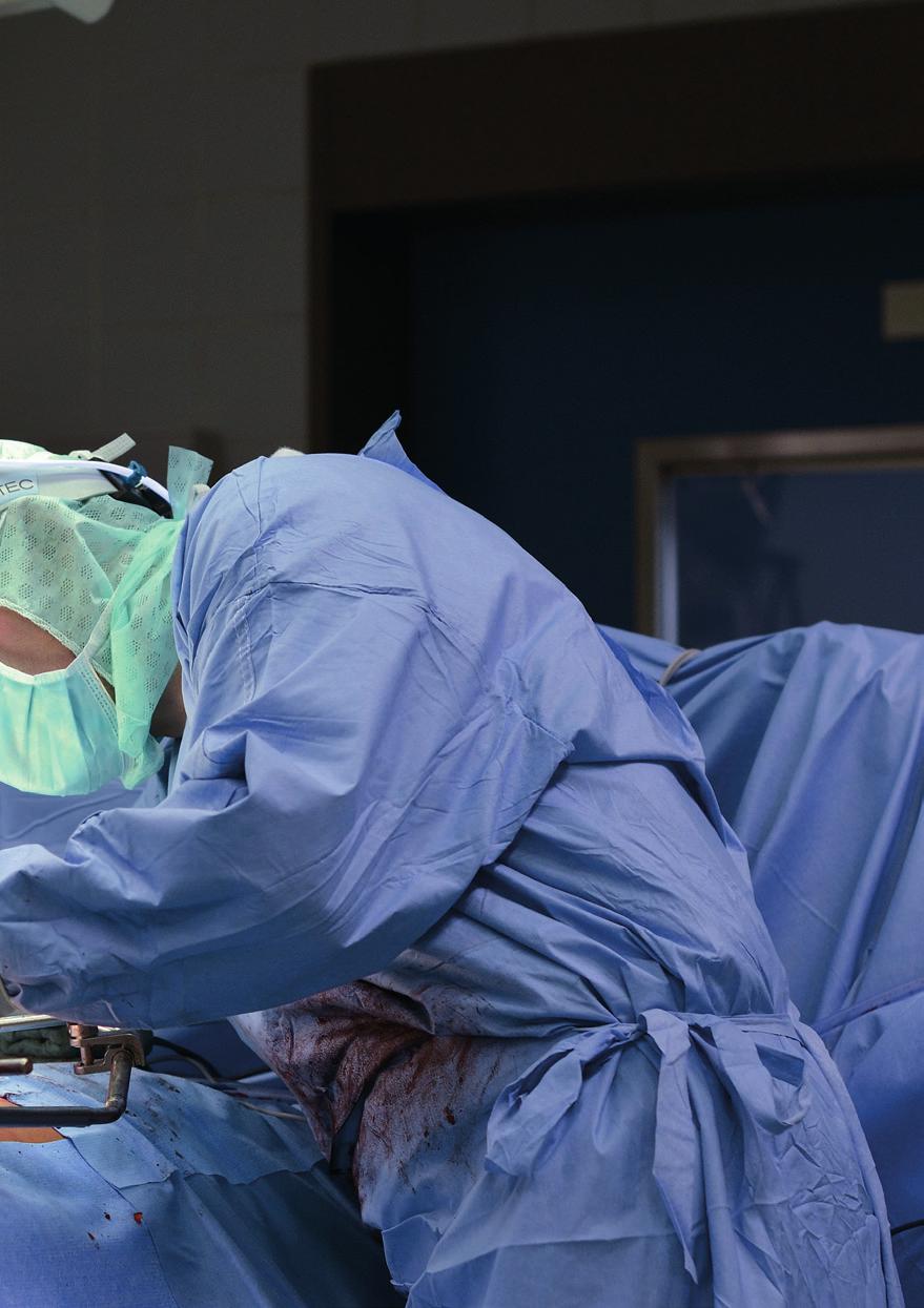 Chirurgická léčba afunkčních gigantických adenomů hypofýzy Šoula O., Šroubek P., Janoušek P., Lščák R., Klener J. Neurochirurgické oddělení, Nemocnice Na Homolce, Praha Odd.