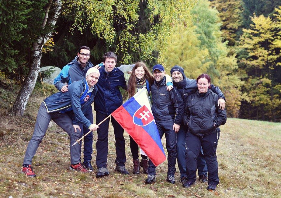 (koučování, mentoring), zážitkovou pedagogikou či programem jako takovým.